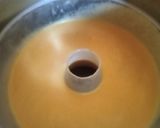 Foto langkah ke 6 dari resep Bolu Sarang Semut / Caramel Kukus.