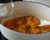 A picture of step 4 of Persimmon Jam.