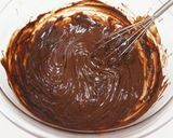 A picture of step 7 of Stawberry Chocolate Muffins.