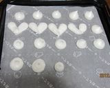 A picture of step 4 of French Meringues.