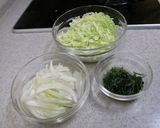 A picture of step 1 of Fried Cabbage Shiso Pork Roll.