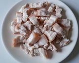 Hình bước làm 1 của món THỊT kho mắm ruốc