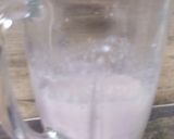 Foto del paso 2 de la receta: Panna cotta de fresa con reducción de jamaica y mezcal