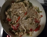 Foto del paso 5 de la receta: Noodles de arroz con verduras y pavo