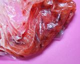 A picture of step 4 of Easy Strawberry Daifuku.