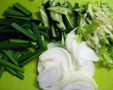 A picture of step 4 of Thai-style Cellophane Noodle Salad.