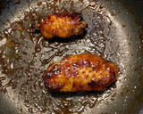 Foto del paso 6 de la receta: Alitas de pollo con miel, limón y soja