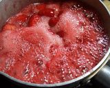 A picture of step 4 of Strawberry Confiture Jam with Fresh Strawberries.