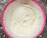 Foto del paso 6 de la receta: 🌟 Triffle de damascos 🌟 Postre en vaso en capas: bizcochuelo, crema de queso y damascos en almíbar 🌟