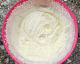 Foto del paso 6 de la receta: 🌟 Triffle de damascos 🌟 Postre en vaso en capas: bizcochuelo, crema de queso y damascos en almíbar 🌟