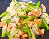 A picture of step 3 of XO Sauce Asparagus with Shrimp and Scallops.