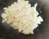 Foto langkah ke 4 dari resep Barbeque Sausages With Scrambled Eggs.