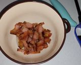 Pas rețetă Varză călită la cuptor în vin alb demidulce cu carne de porc și șuncă afumată 3 fotografie