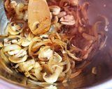 Une image de l'étape 2 de Rouelle de porc aux légumes en cocotte.