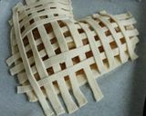 A picture of step 11 of Heart-Shaped Apple Pie.