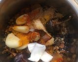 A picture of step 3 of Spicy baby potato curry.
