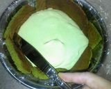 A picture of step 11 of Domed Cake with Matcha Mousse.