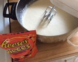 A picture of step 1 of Rassie Cake.