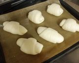 A picture of step 7 of Simple & Fluffy Table Rolls.
