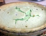 A picture of step 6 of Bisquick grasshopper cheesecake.