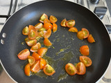 Espirales con salsa de palta y albahaca
