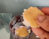 A picture of step 2 of Icecream cake dessert #holi2020.