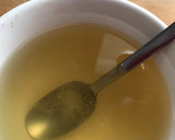 Foto del paso 4 de la receta: Infusión fría de tila y María Luisa, con limón, jengibre y miel