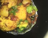 A picture of step 8 of Dry Aloo Gobhi Masala.