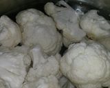 A picture of step 1 of Sig's Cauliflower Cheese and Onion Bake.