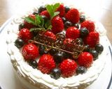 A picture of step 19 of Cookpad Logo Christmas Wreath Cake.