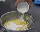 A picture of step 5 of Cheddar Cheesecake.