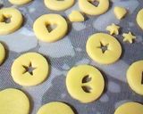 A picture of step 7 of Jam & Buttercream Sandwich Cookies.