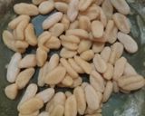 Foto langkah ke 5 dari resep Biji Ketapang (no ribet).