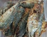 Foto langkah ke 1 dari resep (G.45 B.23) Ikan Deles Bumbu Kuning.
