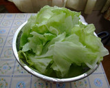 A picture of step 1 of Soup with Lots of Lettuce.
