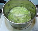 A picture of step 2 of Leek Oil.