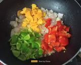 A picture of step 4 of Farfalle Pasta With Red Sauce.