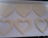 A picture of step 3 of Heart-Shaped Chocolate Pies.