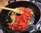 Une image de l'étape 7 de Haricots azuki aux tomates roses, coriandre et punjabi pachranga.