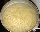 Une image de l'étape 1 de Pâtes aux sardines & citron.