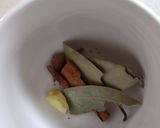 A picture of step 1 of Bay Leaf Tea.