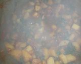 A picture of step 7 of Pilau wa viazi.