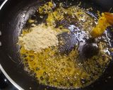 उड़द दाल की कचौड़ी (urad dal ki kachodi recipe in Hindi) रेसिपी चरण 2 फोटो