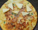 Foto del paso 2 de la receta: Omelette de queso, tomate seco y albahaca (aire "caprese")