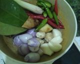 Foto langkah ke 2 dari resep Krengsengan ayam.
