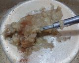 Foto langkah ke 2 dari resep Bolu Pisang Kukus Tanpa Mixer.