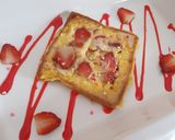 A picture of step 7 of Strawberry french toast.