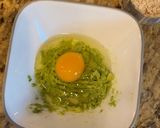 Foto del paso 2 de la receta: Waffle de palta (aguacate), avena y huevo