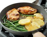 Foto langkah ke 5 dari resep Grilled Chicken with Mushroom Sauce Devina Hermawan.