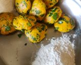 A picture of step 7 of Lasaniya Batata With Methi Thepla - Spicy Garlicky Potato Curry With Thepla - Gujarati Cuisine.